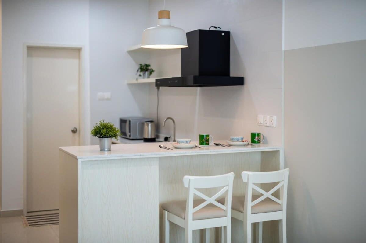 A Comfy 2BR Near CIQ, JB Sentral, Free Parking - Chambres d’hôtes