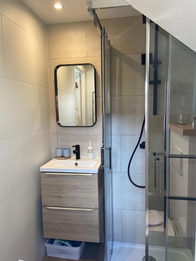 Cosy courtyard apartment within 15min walk from old town - B&B La Rochelle