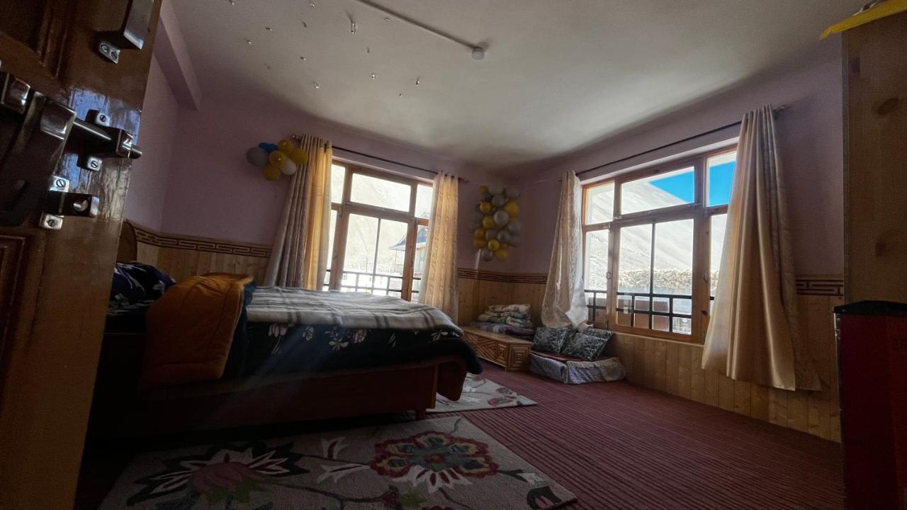 Camera Matrimoniale Deluxe (2 Adulti + 1 Bambino)
