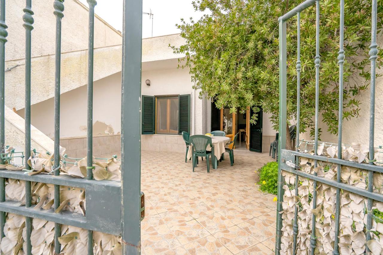 Brezza Apartment Near The Sea - Happy Rentals - B&B Porto Cesareo