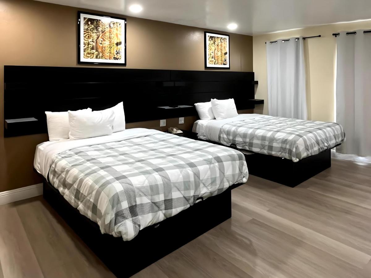 Queen Room with Two Queen Beds