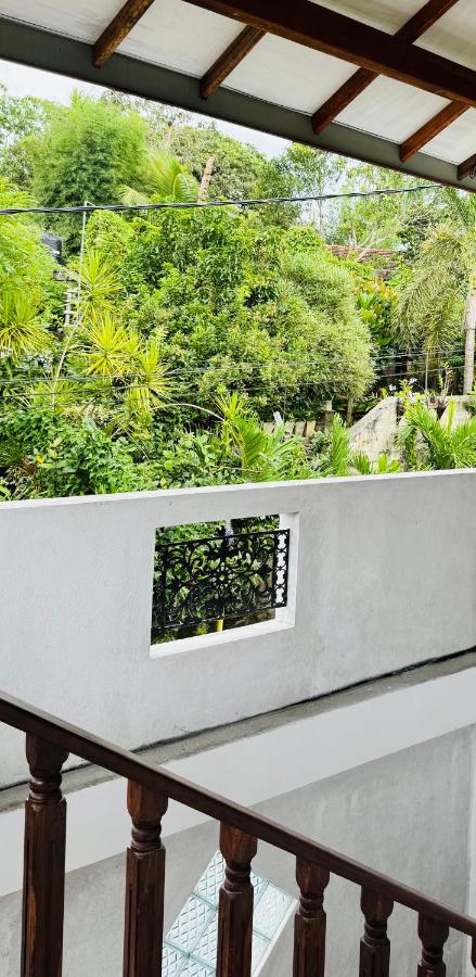 Villa Nevya - B&B Weligama