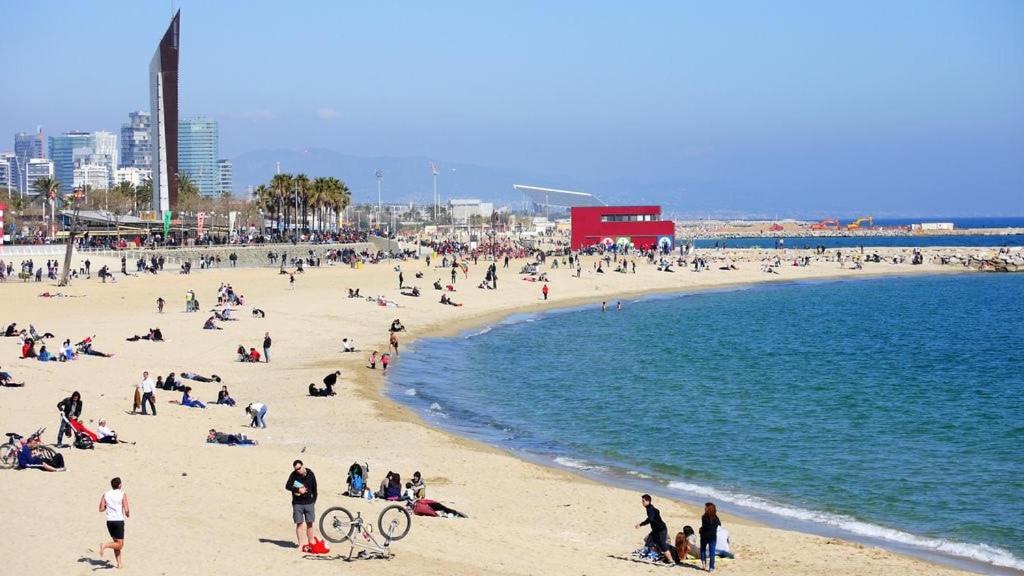 Playa a pie y a 15 minutos de Ramblas y Plaza Catalunya en metro - Chambres d'hôtes Sant Adrià de Besòs