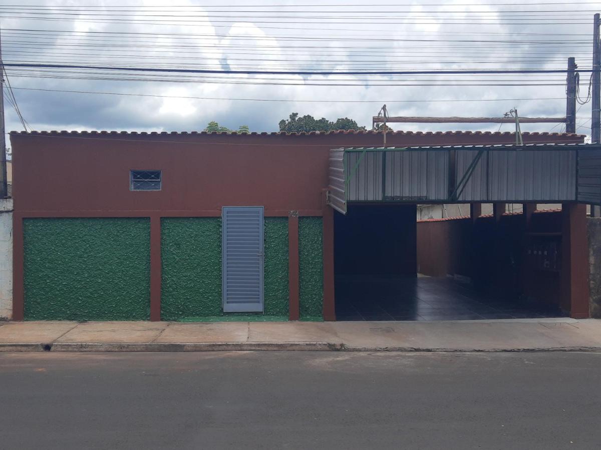 Casa individual com garagem - B&B