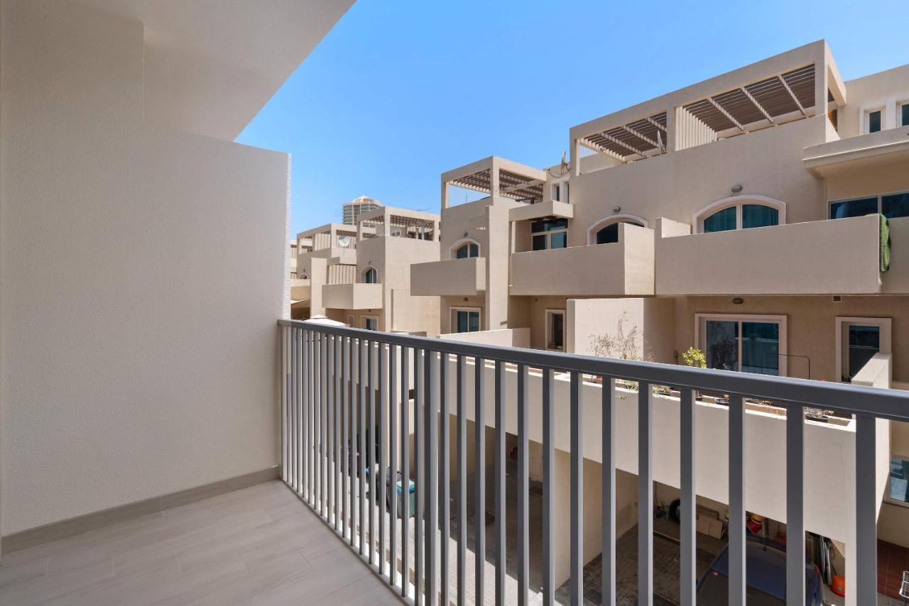 Silkhaus new furnished studio in JVC, Luma 21 - Chambres d’hôtes Dubaï