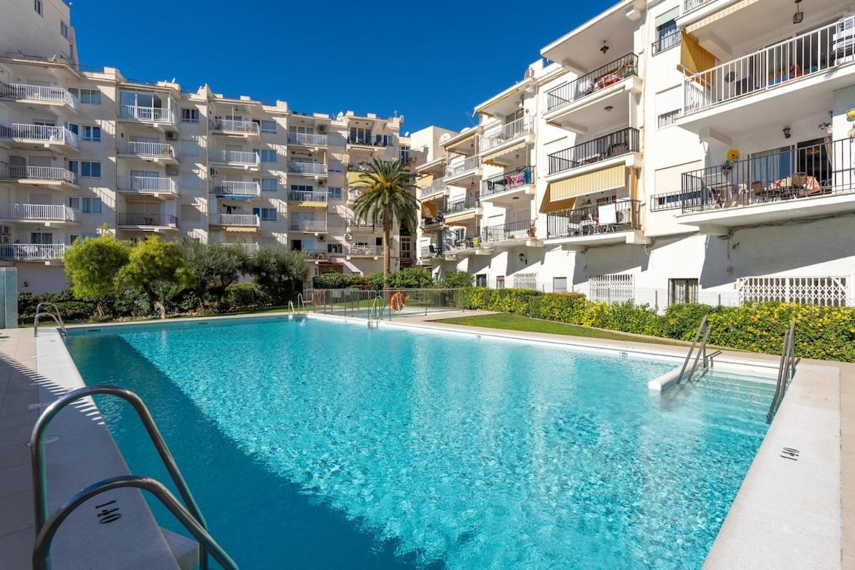 coronado perla POOL centro - B&B Nerja