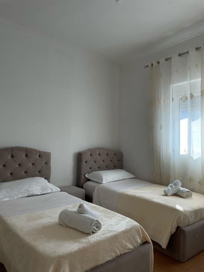 Apartment mit Balkon