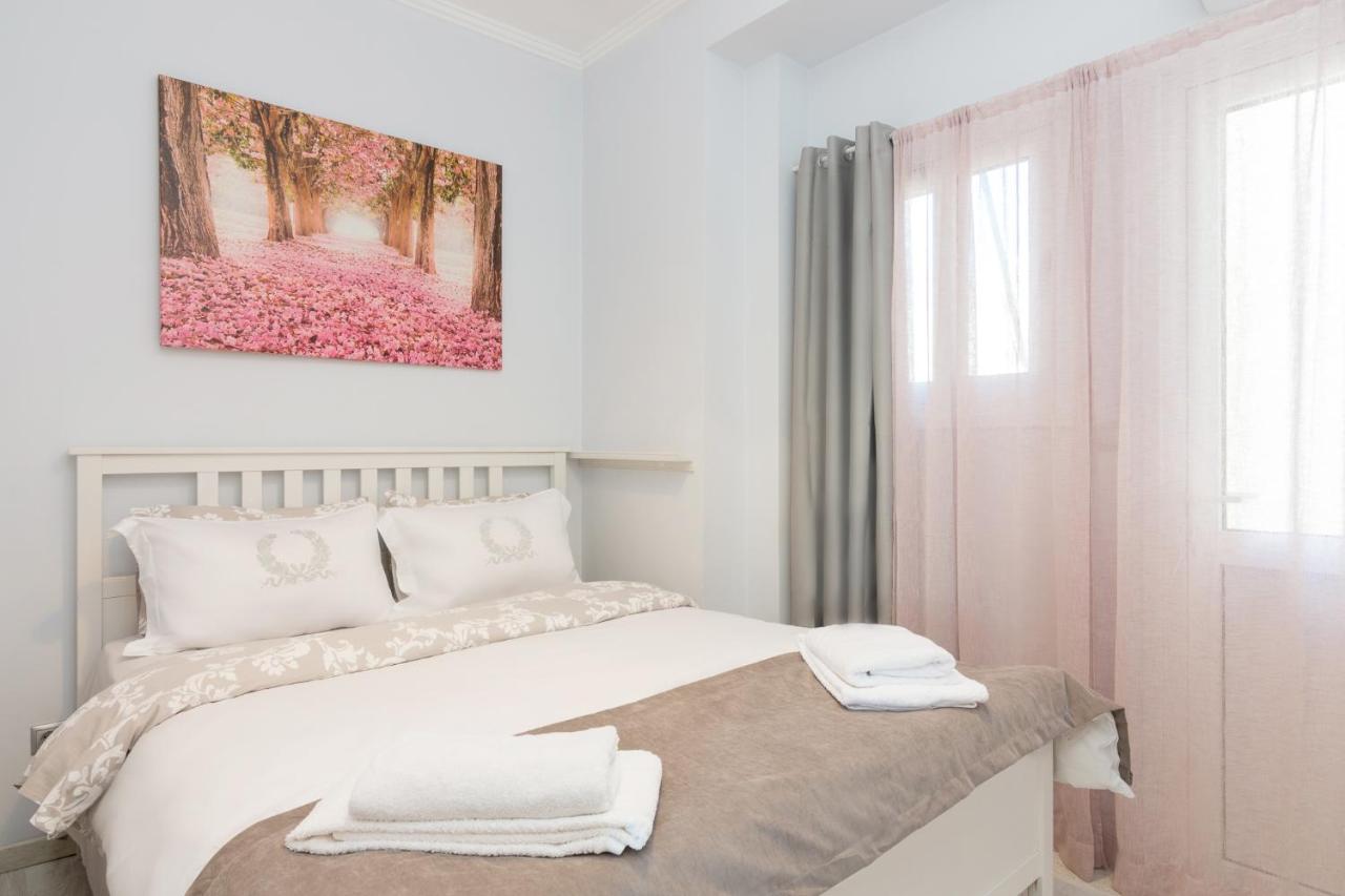 Seaview Apartment for 2 in Palaio Faliro - B&B Athens