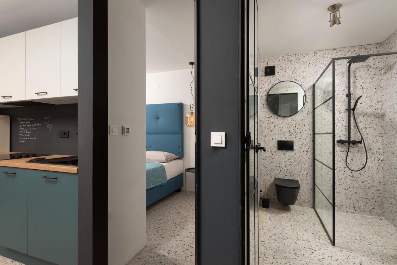 Doppelzimmer mit Balkon und Meerblick