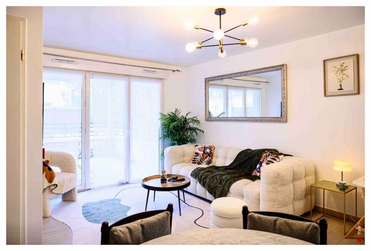 Élégant Duplex terrasse et parking - Chambres d’hôtes Le Plessis-Trévise