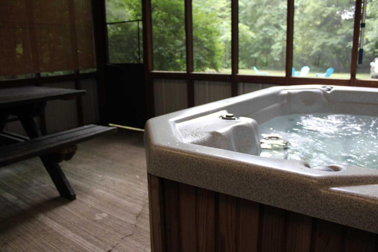 Creekside Hideaway - B&B