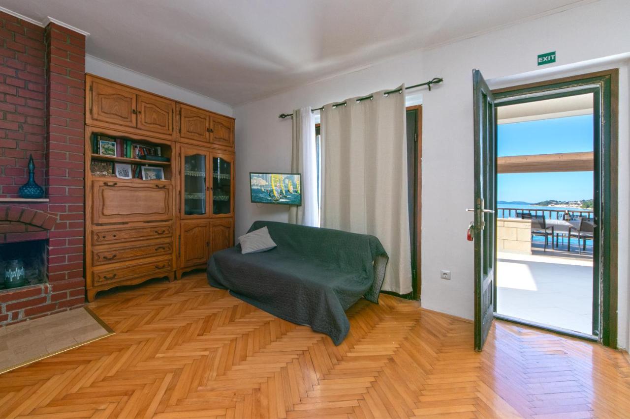 Appartamento con 2 Camere da Letto