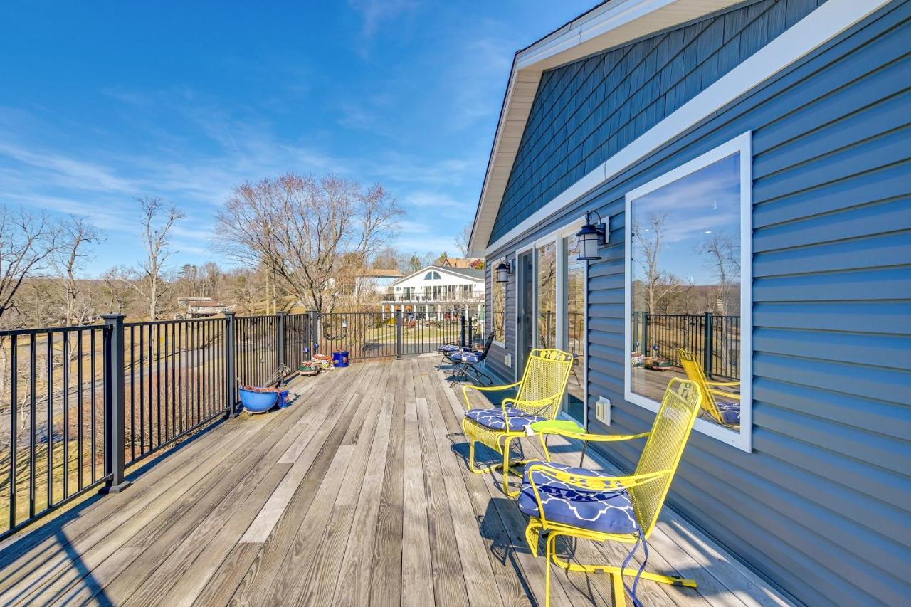 Radford Home with Wraparound Deck! - B&B