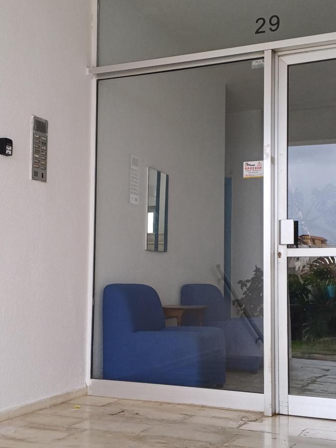 RAFINA'S BLUE HEART!!Walking access to the PORT!!!Unique style!!Superior Quality!!! - Bed and Breakfast