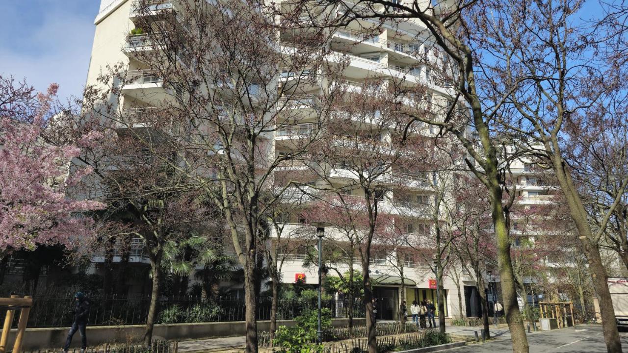 Suite Prestige Paris-La Défense Balcon-Terrasse - Bed and Breakfast