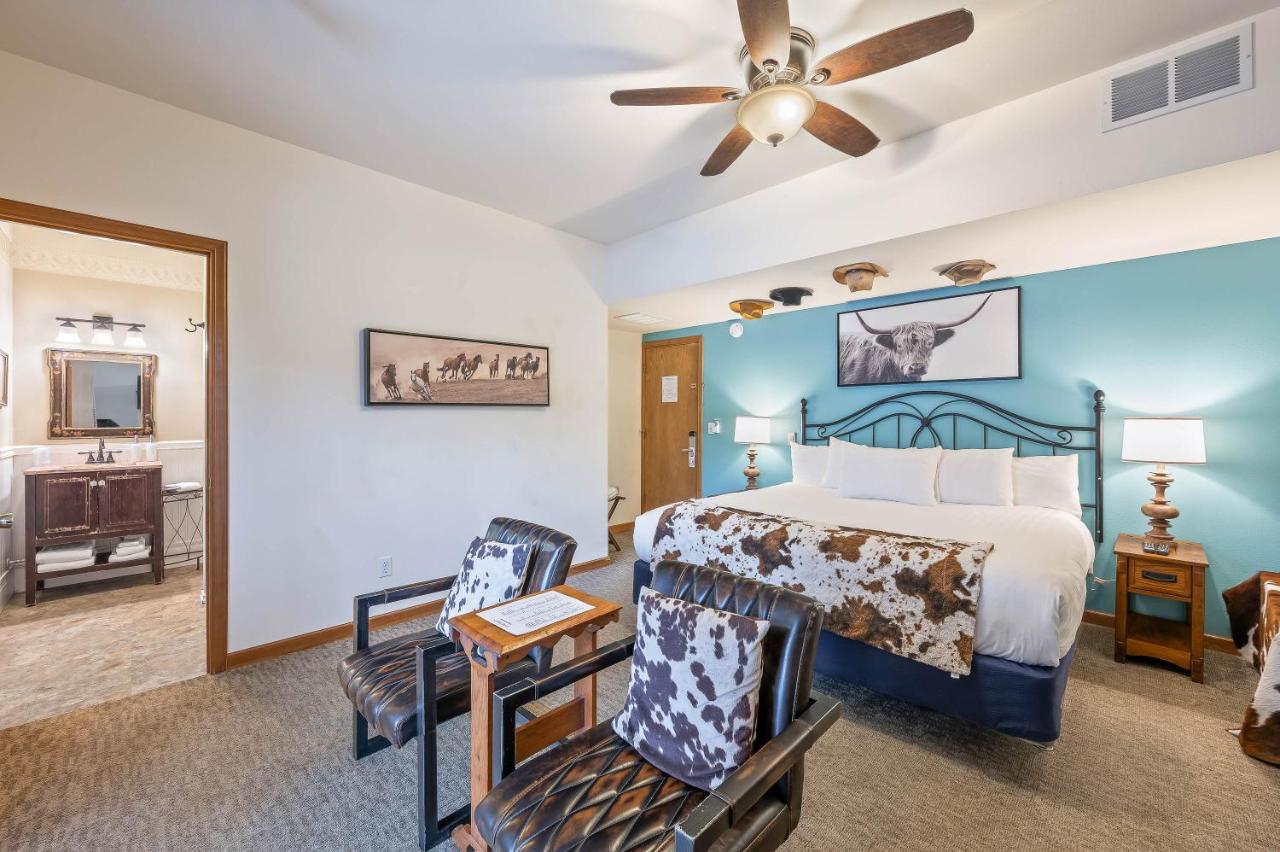 King Room with Spa Bath