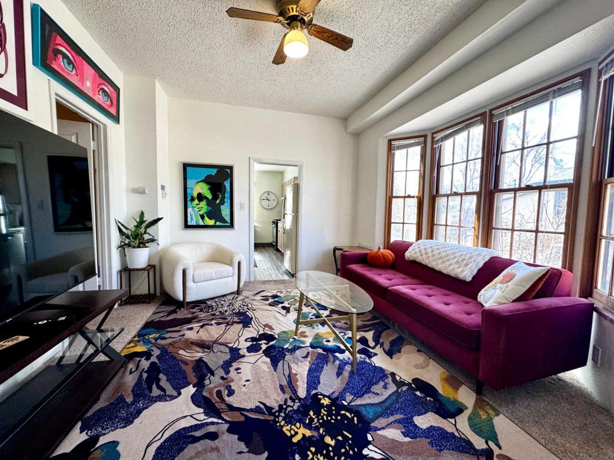 Spacious 2-Bedroom Suite near Downtown Colorado Springs - B&B