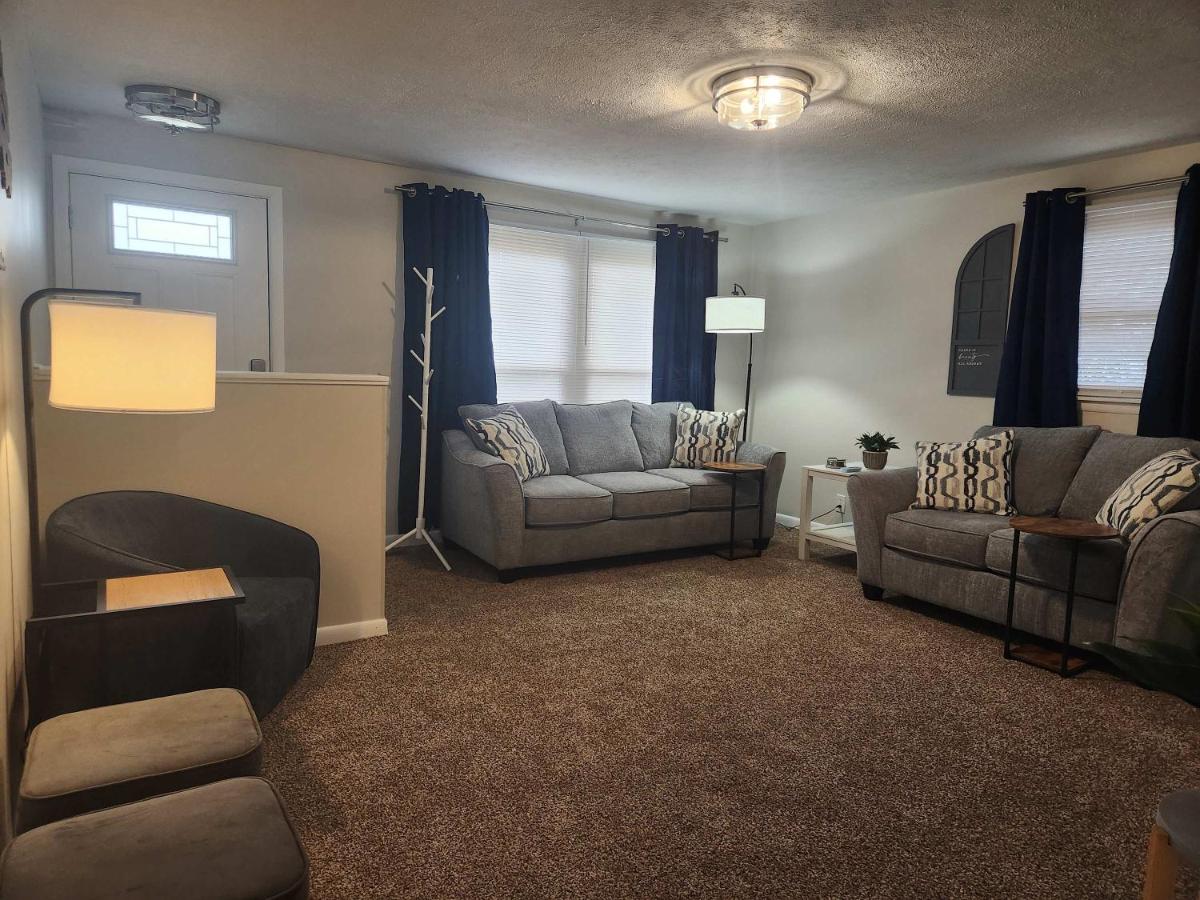 Modern and Cozy Space Near Columbus Attractions - B&B Columbus