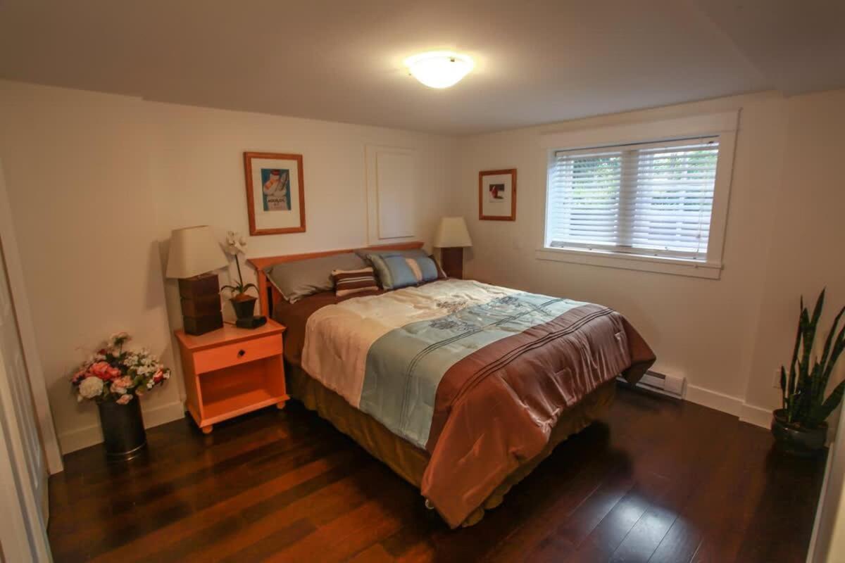 Grand Boulevard Retreat- quiet suite in North Vanc - Chambres d'hôtes North Vancouver