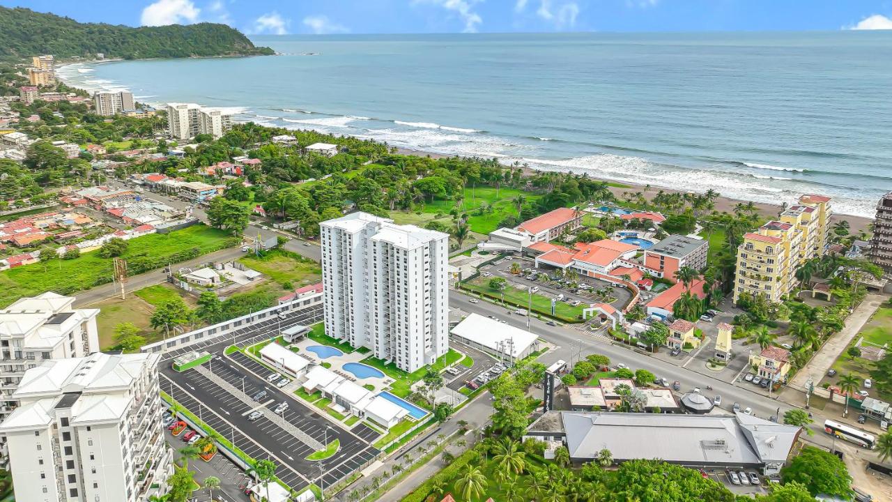 Upstay - New Condo Just Steps Away from the Beach - Ferienwohnung Jacó