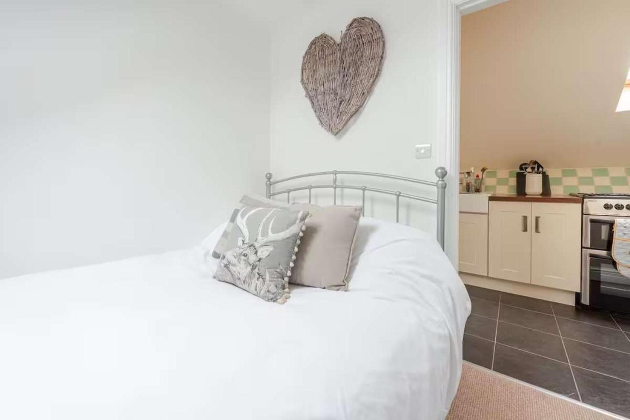Cosy Village Apartment in Nottingham with parking - B&B Nottingham