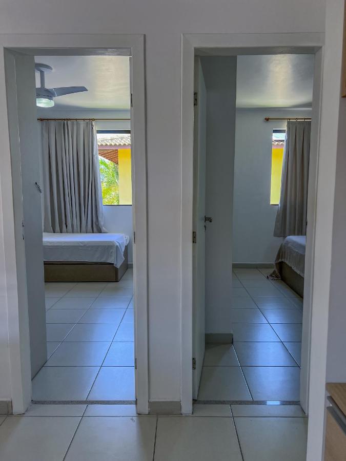 EM frente à PRAIA; 2 quartos; WiFi 300 mbs; até 6 pessoas; no 2 pavimento; Estacionamento Gratuito 1 carro - Chambres d'hôtes Porto Seguro
