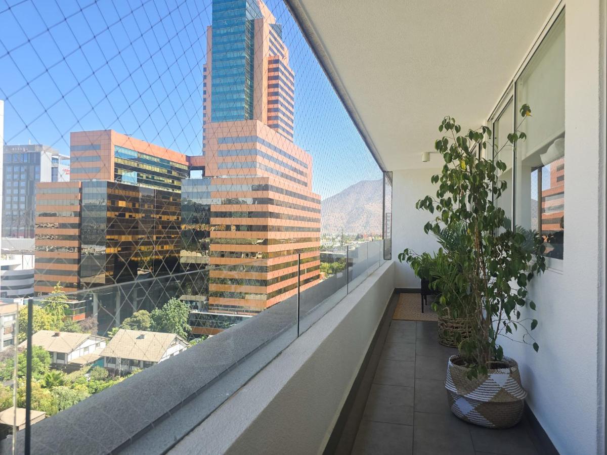 Dpto a pasos del Parque Arauco en Las Condes - B&B