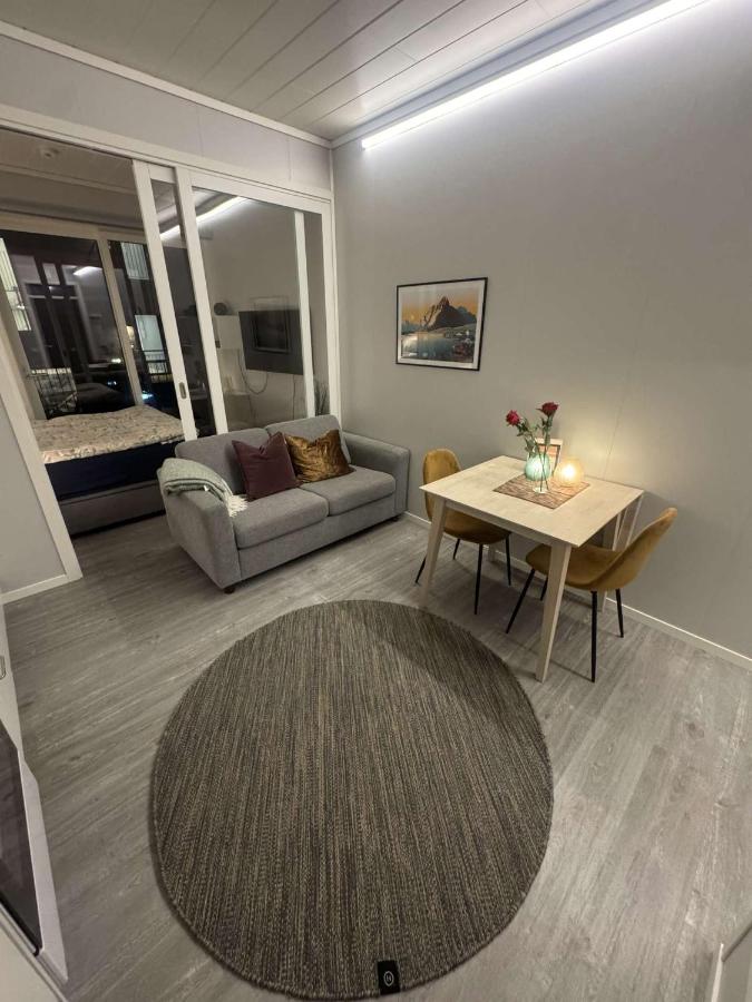 Central City Apartment - Ferienwohnung Svolvær