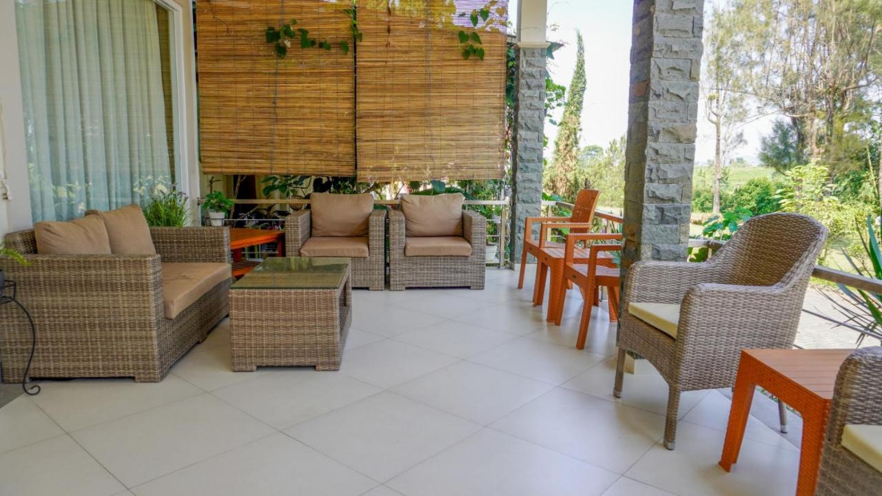 Villa Dalia Puncak Na6-18 - B&B Babakancikundul