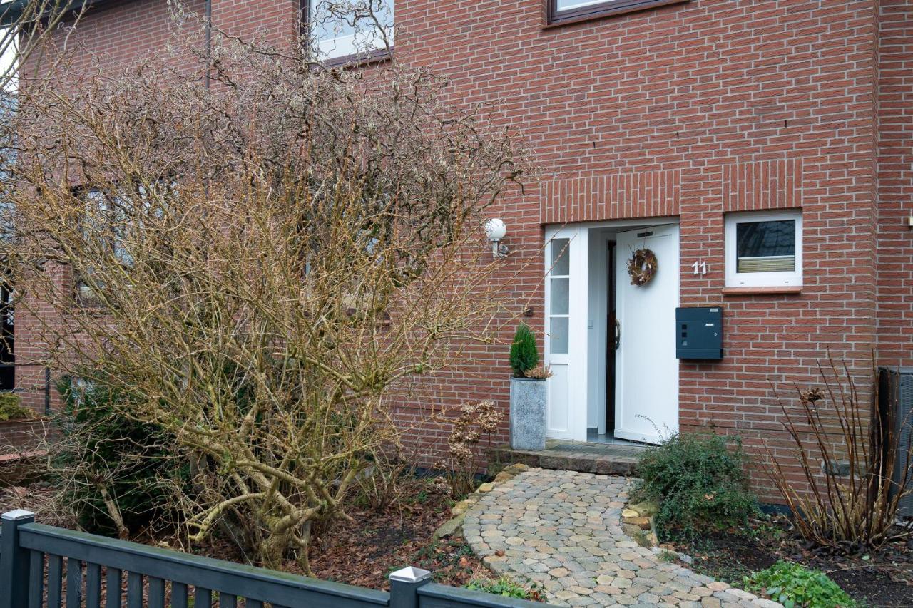 Lütt Huus - Altstadtnahe, komfortable FeWo in Buxtehude - Bed and Breakfast