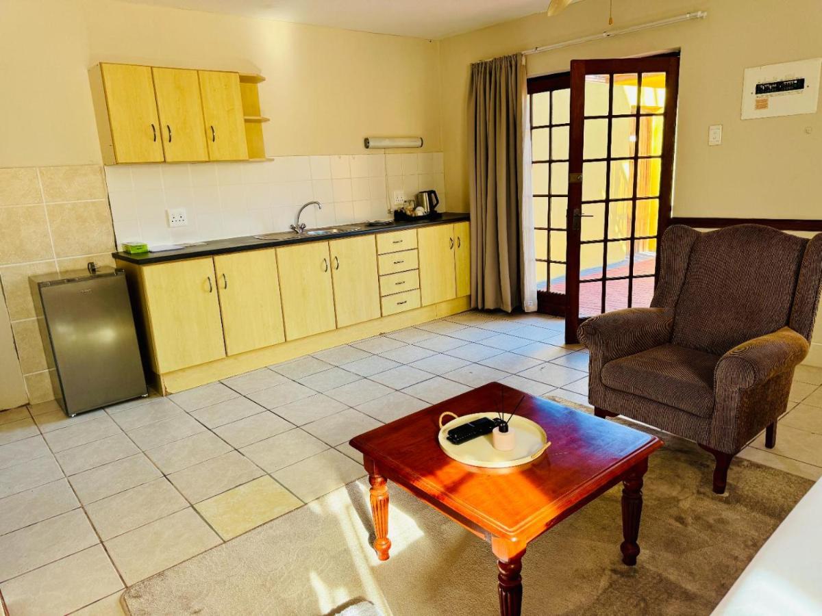 Luxury Queen Room