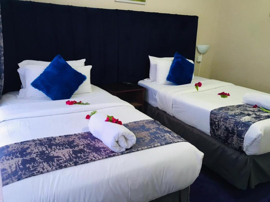 Camera Doppia con Letti Singoli