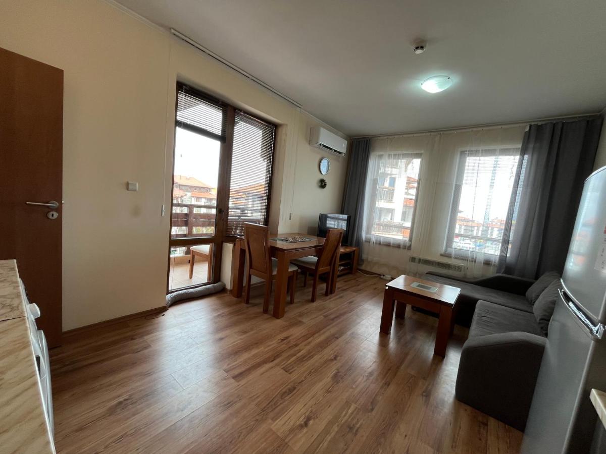 Ski Zone at Gondola, Warm and Cosy, WiFi, AC, Netflix, Perfect One Bedroom appartment, Beautiful View - Ferienwohnung