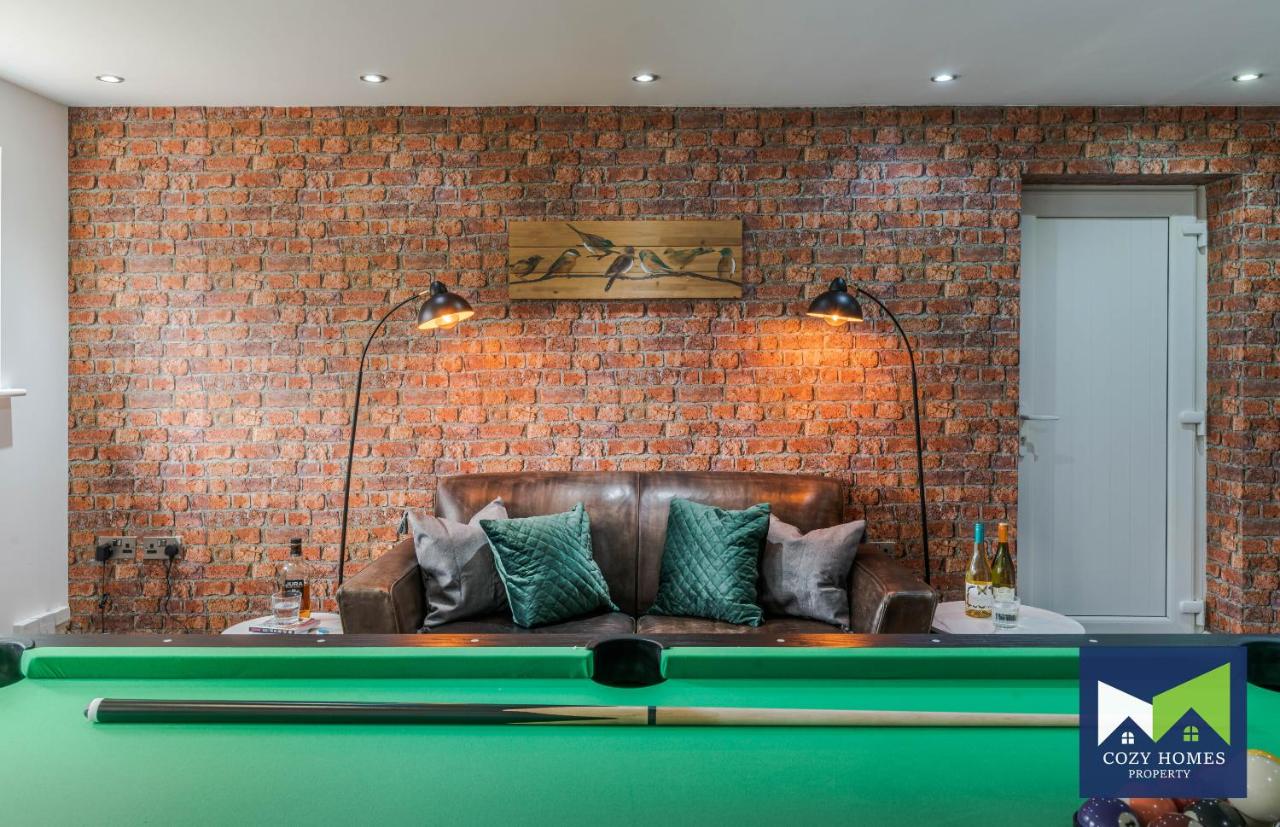 Spacious and Comfy 5 Bed, 2 Bath House with POOL TABLE, near HS2, Solihull, NEC - B&B Birmingham