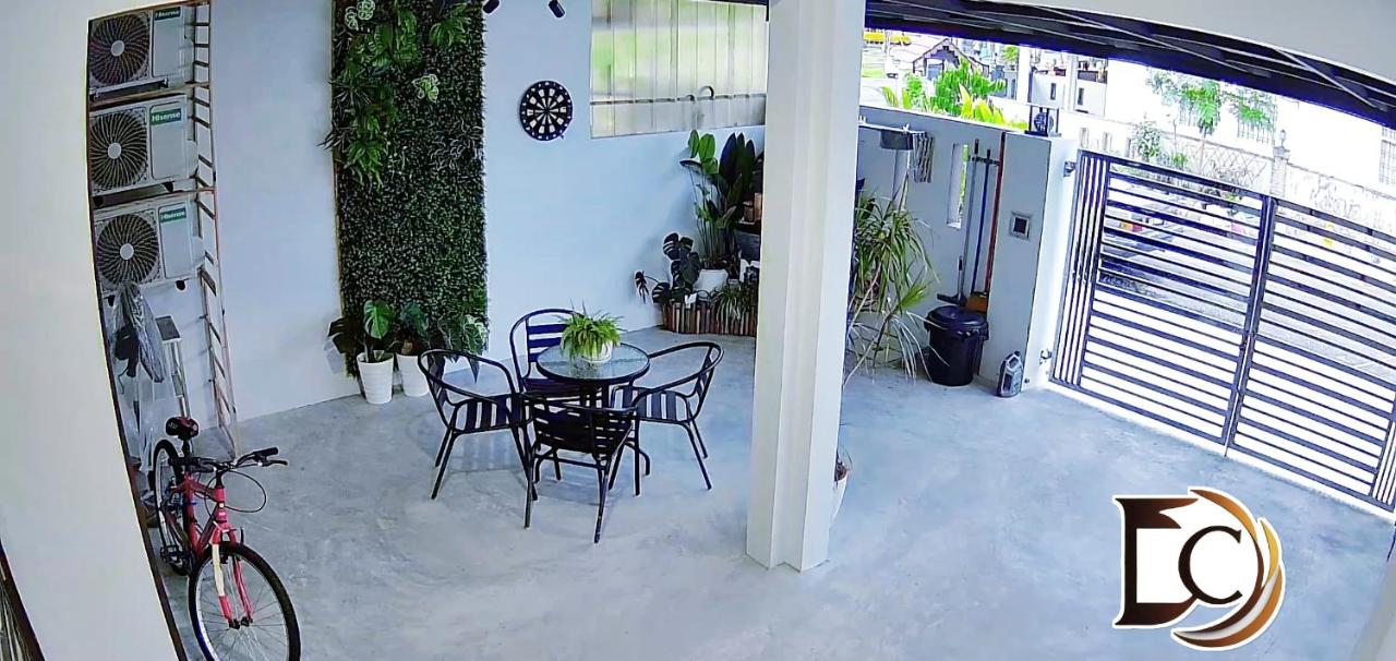 Skudai - The 9 Homestay at Tmn Teratai - 2min UTM - B&B