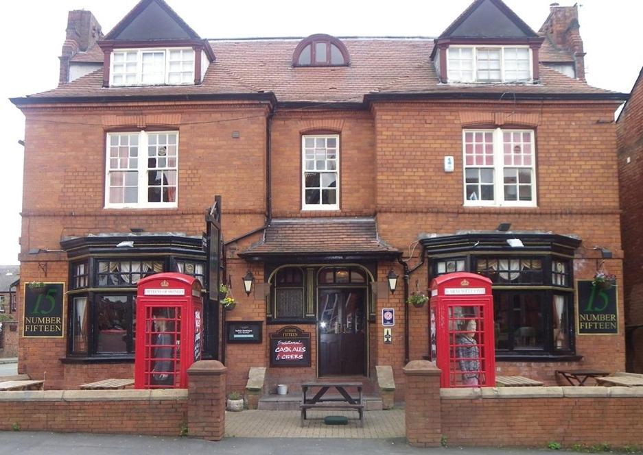 Fifteens of Swinley - B&B Wigan