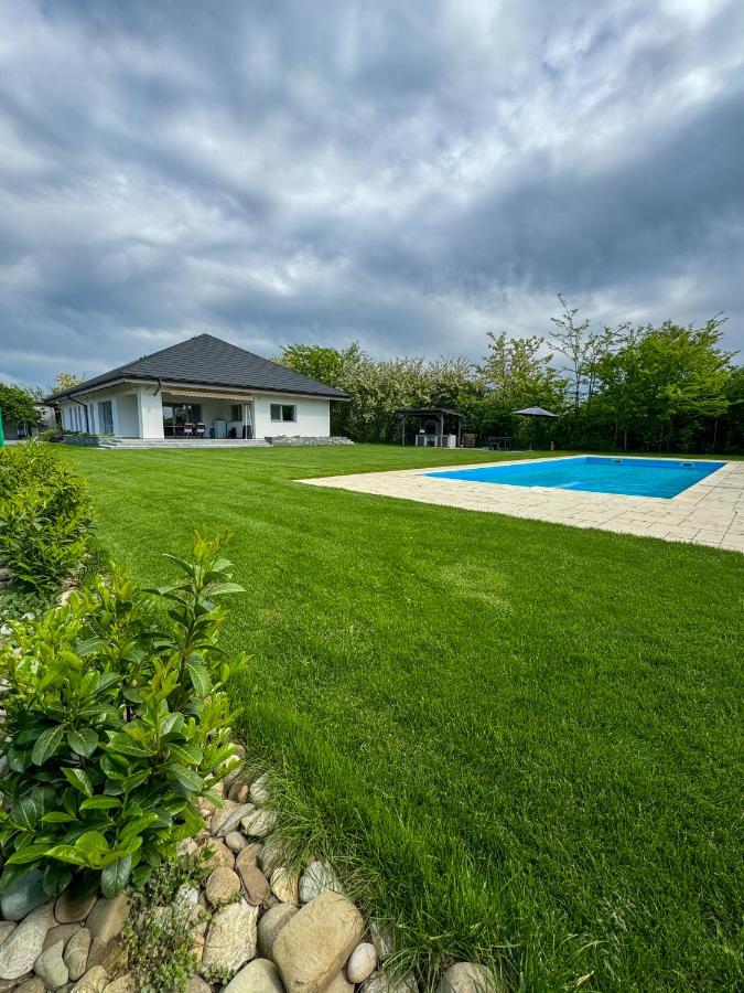 LaHuzur Camera Dubla - Therme Balotesti & Aeroport Otopeni - B&B