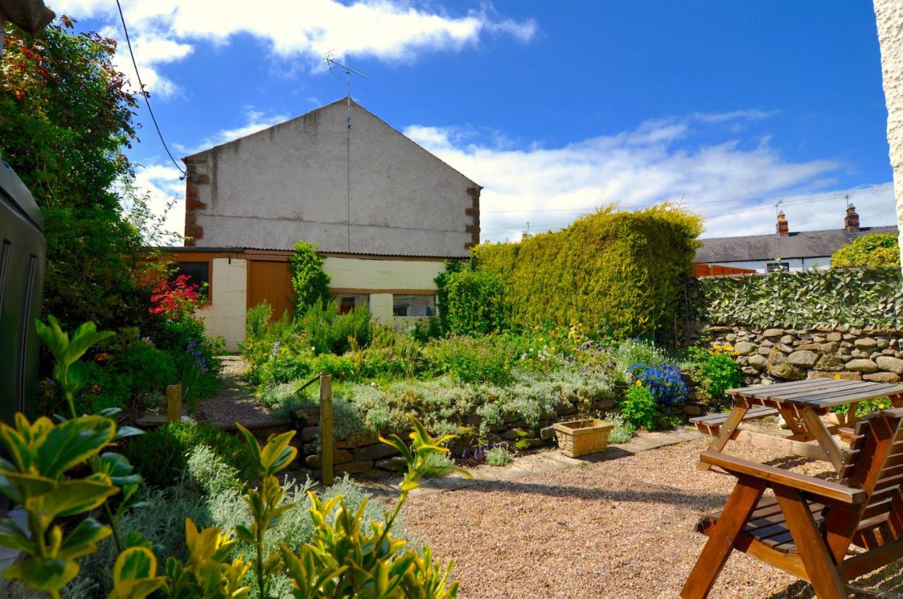 Dunkeld Cottage - close to the Lake District! - B&B Kirkby Thore