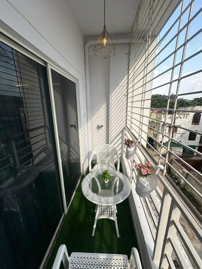 NK Homes - Full Furnished Serviced Flats - Ferienwohnung