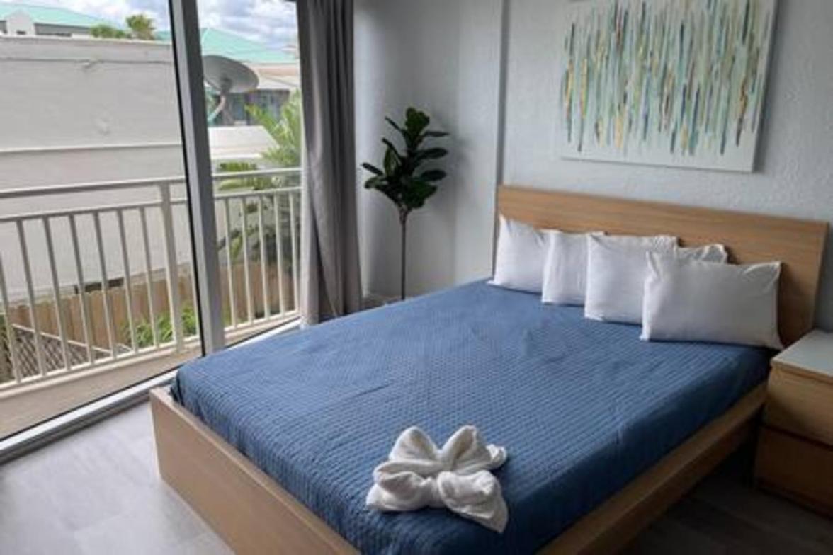 Amazing Condo with Partial Ocean View - Chambres d’hôtes