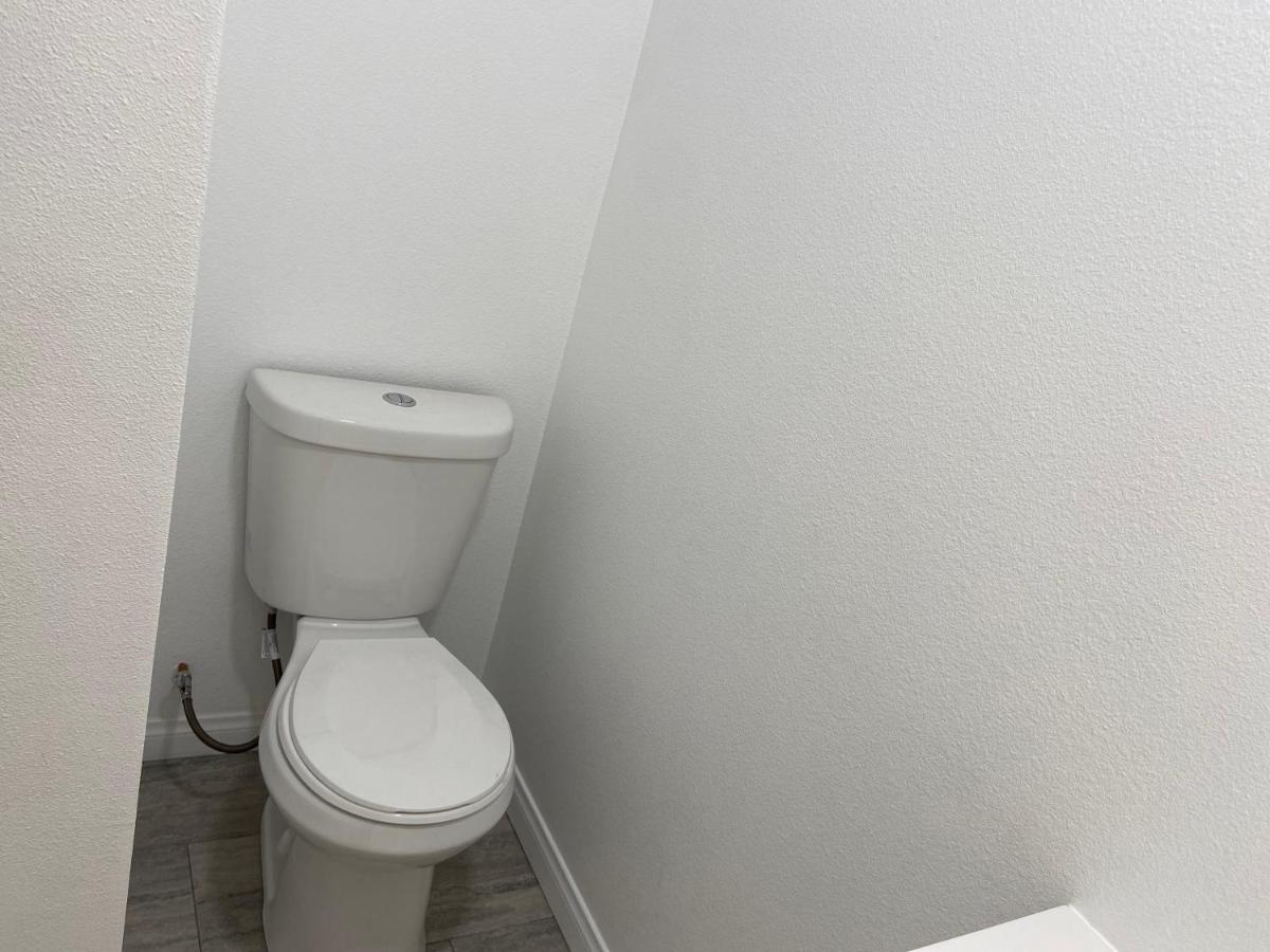Private guest house with full kitchen and bathroom - B&B