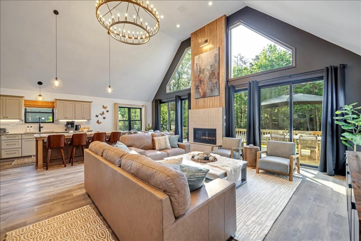 Luxury Hot Tub Sauna Game Room Dog Friendly - B&B Albrightsville