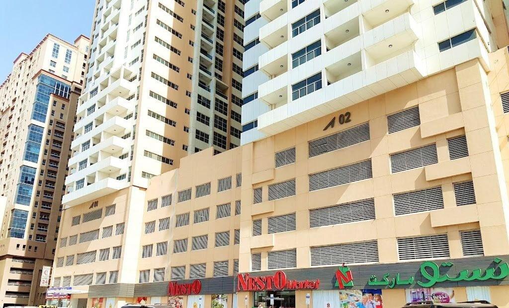 Luxury 1BHK Apartment in Ajman One - Ferienwohnung