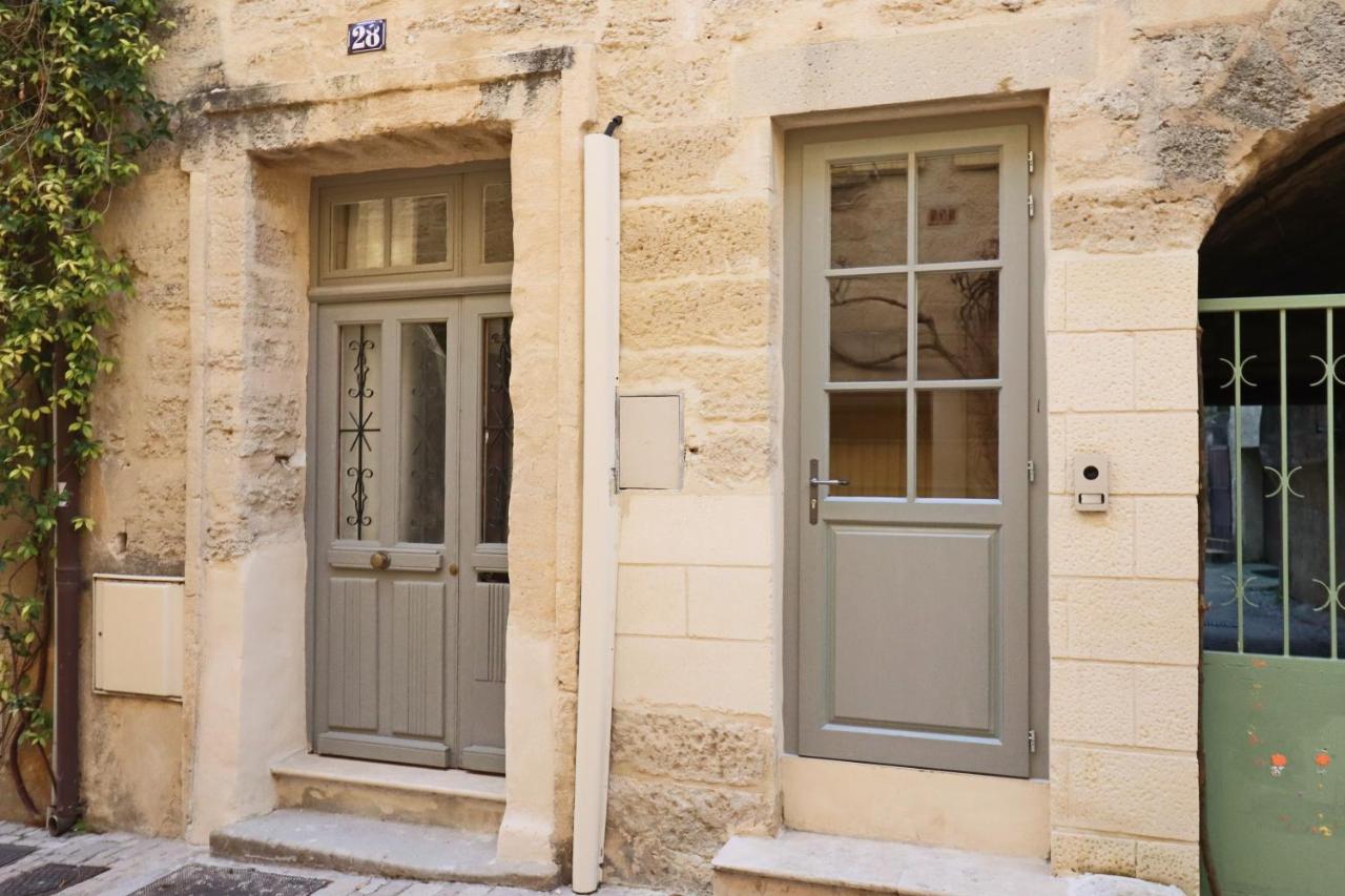 La Grande Bourgade-Authentique Maison en Pierre avec Terrasse Climatisation au Cœur d'Uzès - Chambres d’hôtes