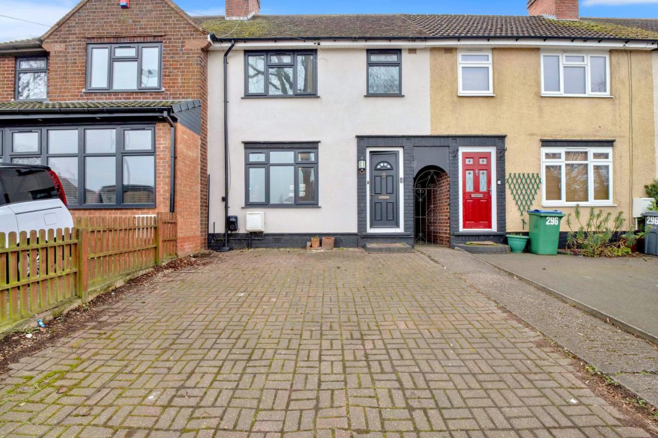 Charming 3-Bedroom House, Close To City Centre, Free Parking - B&B