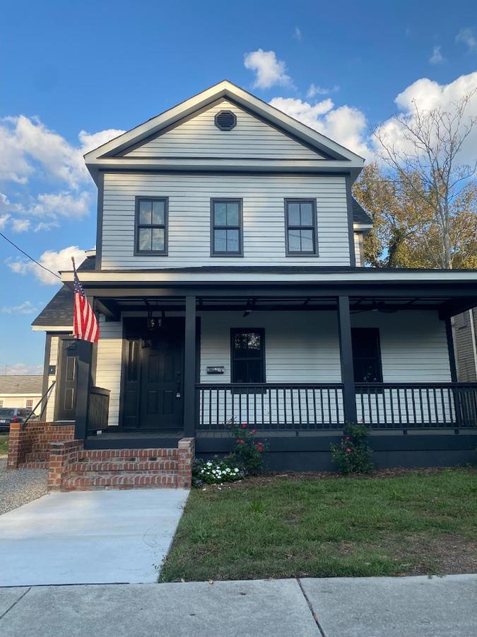 Historic, Fully-renovated, Downtown Wilmington Home- short drive to beaches - Ferienwohnung