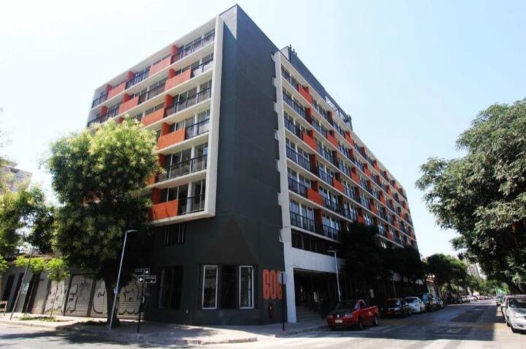 Parque Almagro central Movistar Arena - B&B Santiago del Cile