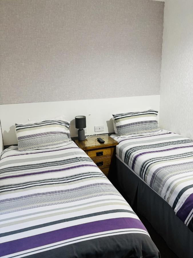 Twin Room with Private Bathroom