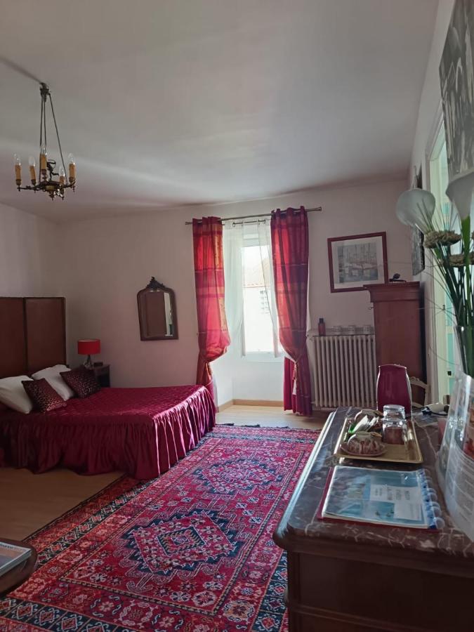 Rose Trémière Family Suite