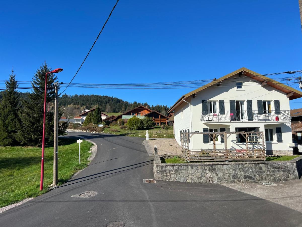 Les deux maisons - Le 68 - Appartement et balcon vue pistes proche lac - B&B